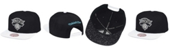 Mitchell & Ness Men's Black/White New York Knicks Snapback Adjustable Hat